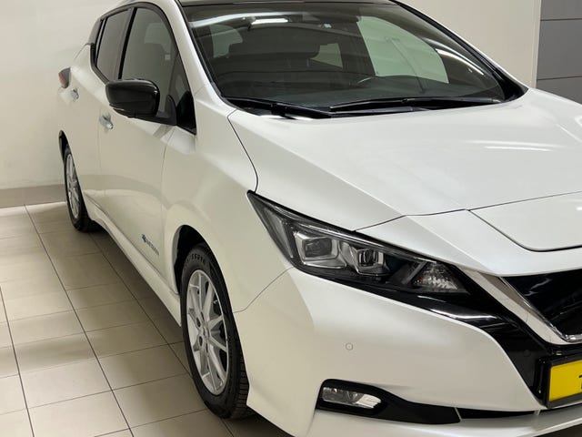 2018 NISSAN LEAF - 9