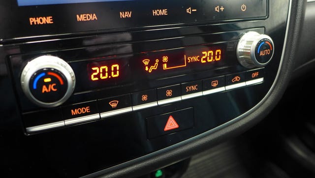 2020 MITSUBISHI OUTLANDER - 27