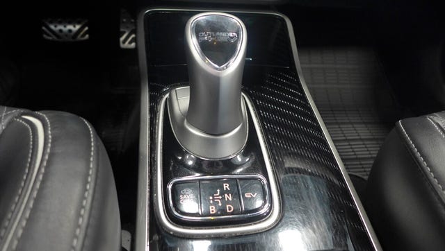2020 MITSUBISHI OUTLANDER - 38
