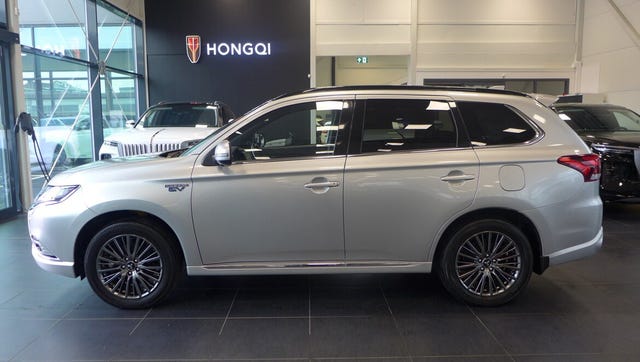 JMBXDGG3WLZ023223 2020 MITSUBISHI OUTLANDER-0