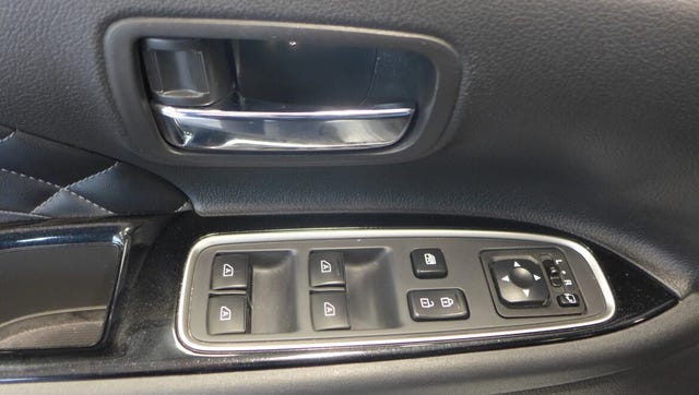 2020 MITSUBISHI OUTLANDER - 17