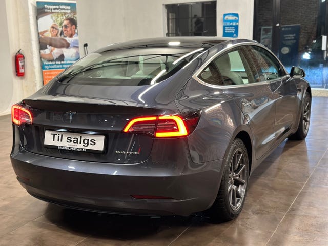 2019 TESLA MODEL 3 - 11