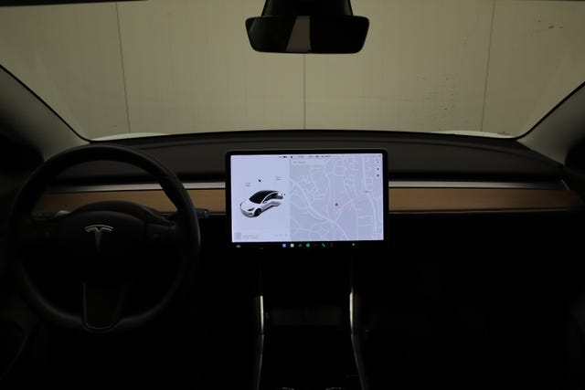 2019 TESLA MODEL 3 - 24