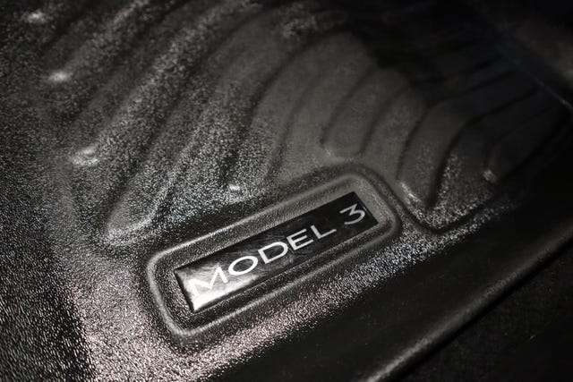 2019 TESLA MODEL 3 - 52