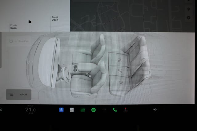 2019 TESLA MODEL 3 - 34