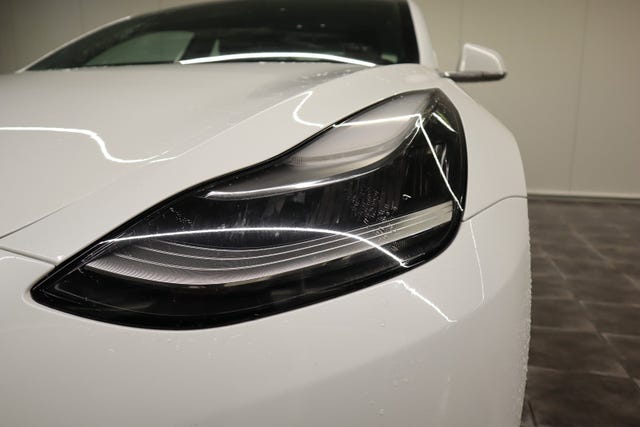 2019 TESLA MODEL 3 - 54