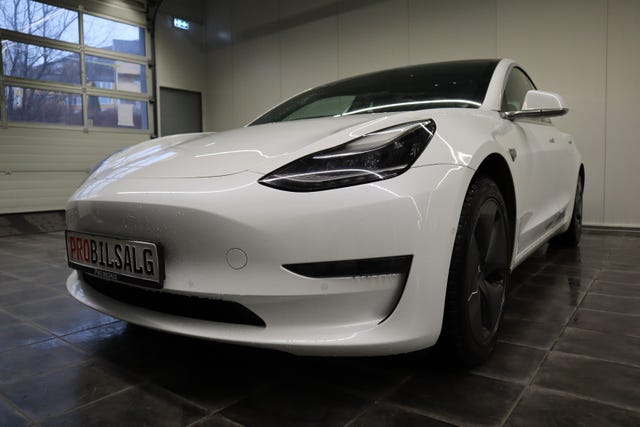 2019 TESLA MODEL 3 - 10