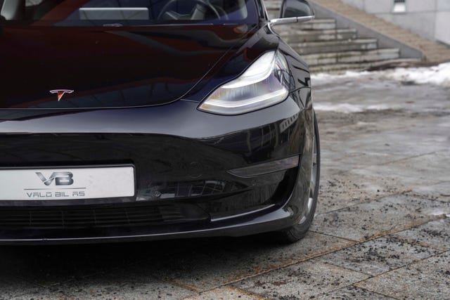 5YJ3E7EB9KF233056 2019 TESLA MODEL 3-4