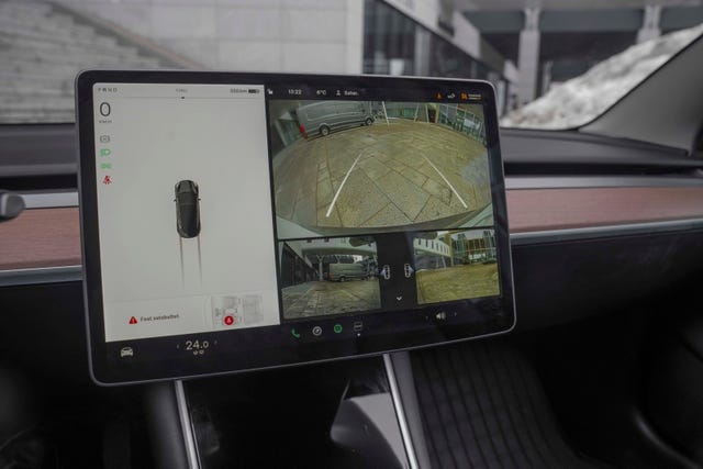 2019 TESLA MODEL 3 - 13