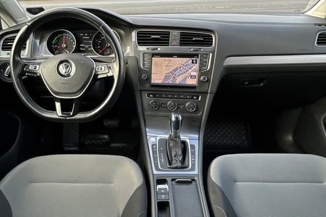 2015 VOLKSWAGEN GOLF - 12