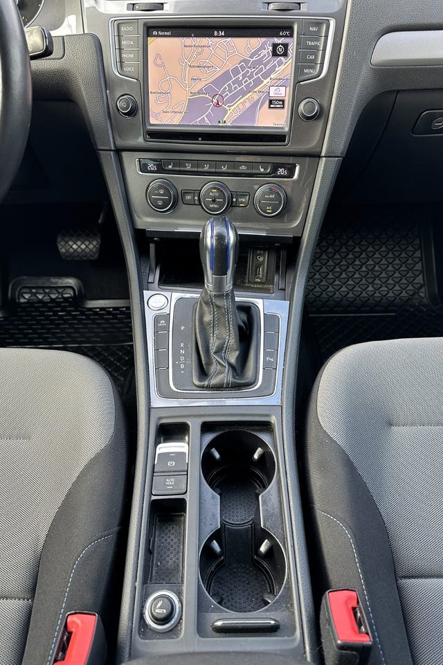 2015 VOLKSWAGEN GOLF - 18