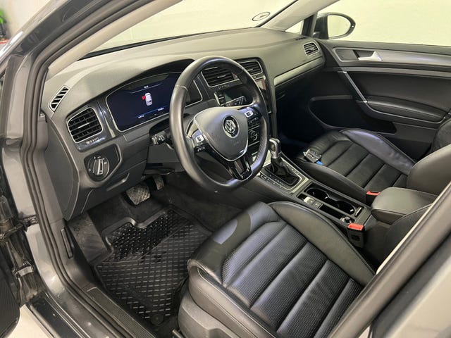 2018 VOLKSWAGEN GOLF - 19