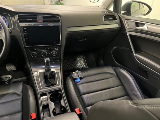 2018 VOLKSWAGEN GOLF - 21
