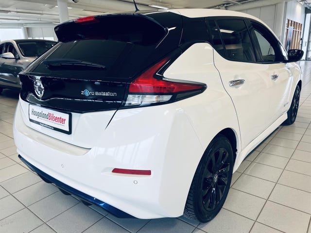 SJNFAAZE1U0007832 2018 NISSAN LEAF-4
