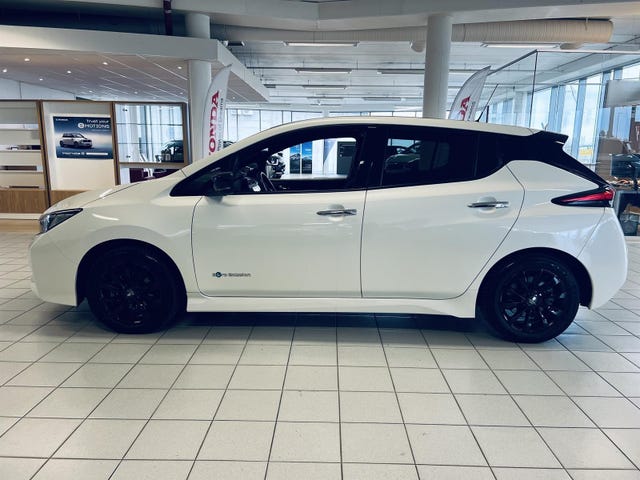 SJNFAAZE1U0007832 2018 NISSAN LEAF-1