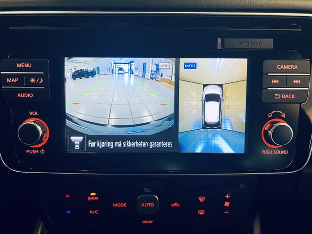 2018 NISSAN LEAF - 24