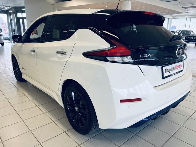 SJNFAAZE1U0007832 2018 NISSAN LEAF-2