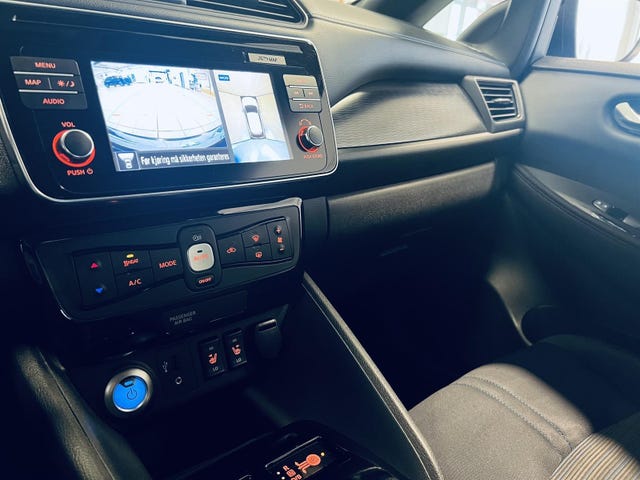 2018 NISSAN LEAF - 23