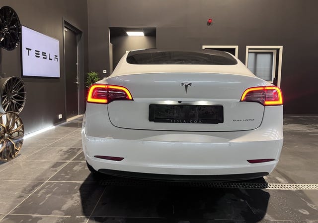 2021 TESLA MODEL 3 - 12