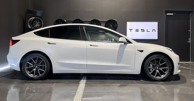 2021 TESLA MODEL 3 - 9