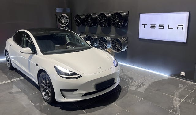 2021 TESLA MODEL 3 - 7