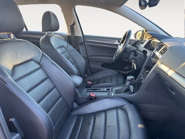 2019 VOLKSWAGEN GOLF - 15