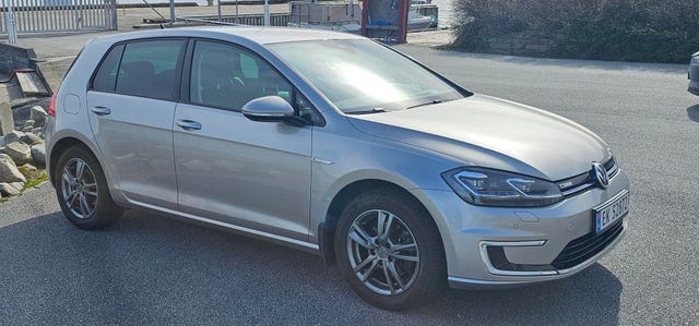 WVWZZZAUZJW902120 2018 VOLKSWAGEN GOLF-2