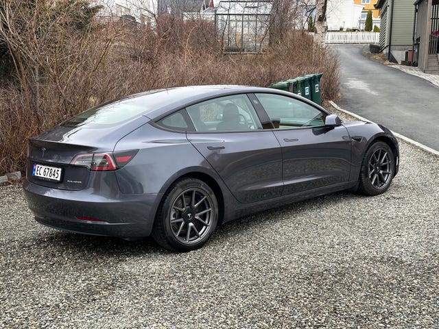 5YJ3E7EB5MF965686 2021 TESLA MODEL 3-4