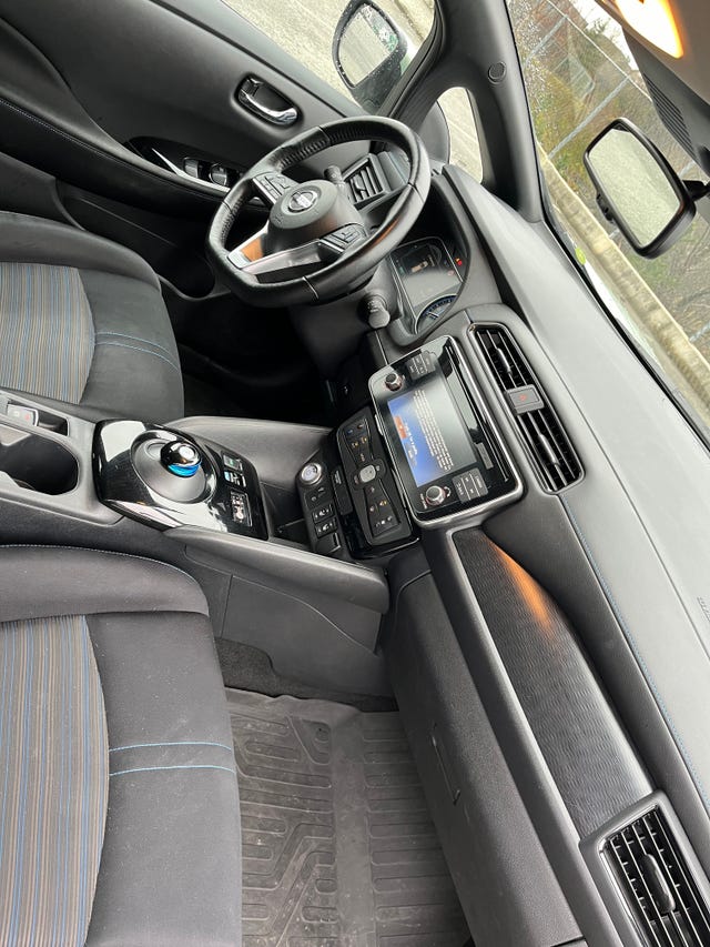 2018 NISSAN LEAF - 11