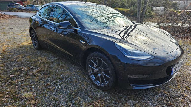 5YJ3E7EBXKF319833 2019 TESLA MODEL 3-4