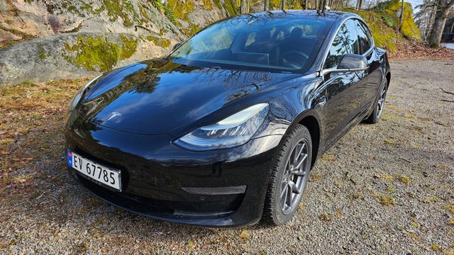 5YJ3E7EBXKF319833 2019 TESLA MODEL 3-0