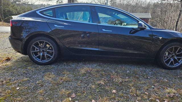 5YJ3E7EBXKF319833 2019 TESLA MODEL 3-2