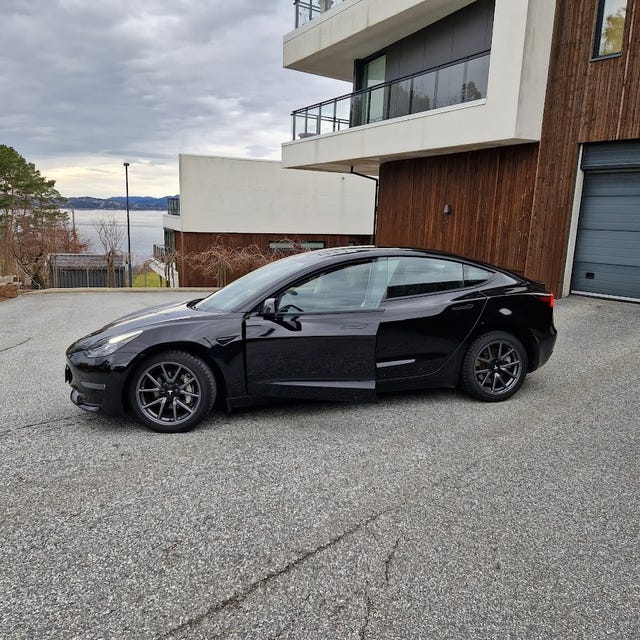 5YJ3E7EB9MF944890 2021 TESLA MODEL 3-1