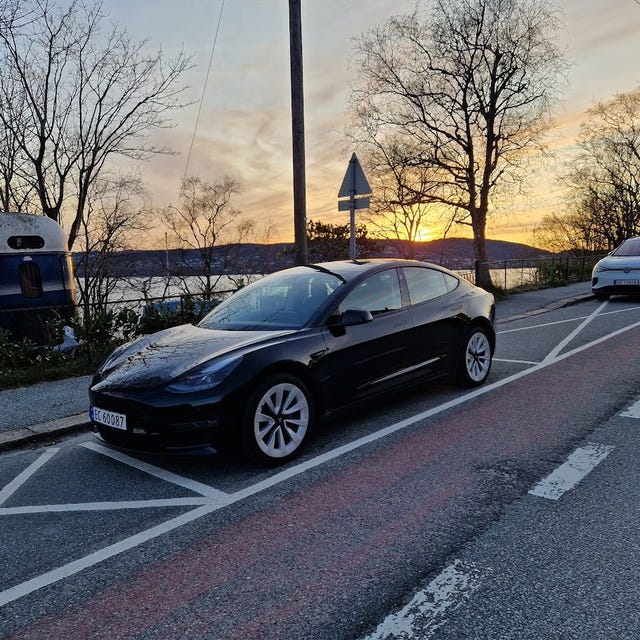5YJ3E7EB9MF944890 2021 TESLA MODEL 3-0