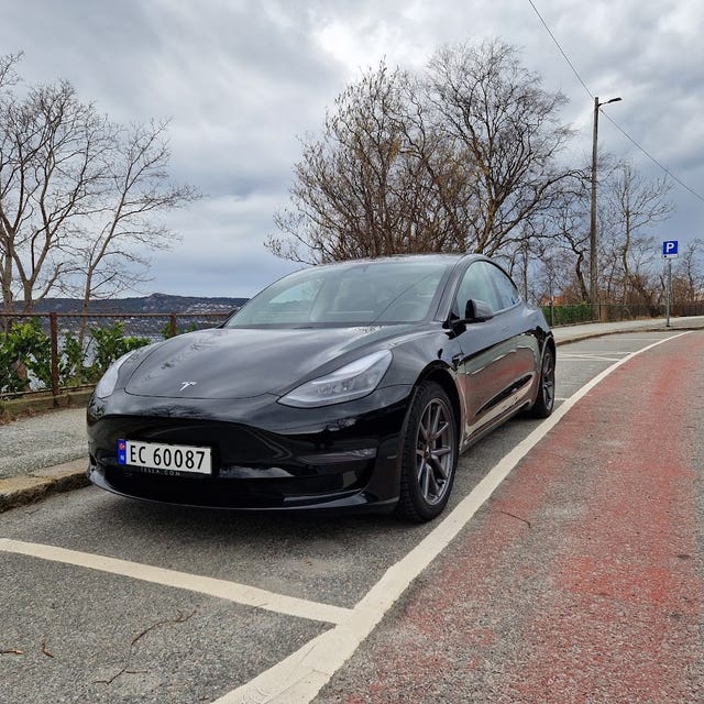 5YJ3E7EB9MF944890 2021 TESLA MODEL 3-2