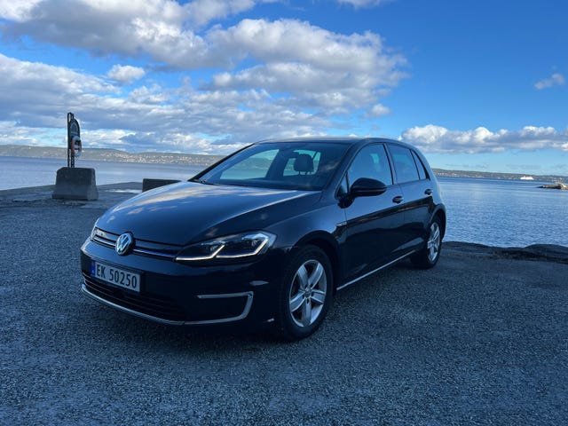 WVWZZZAUZJ8900033 2018 VOLKSWAGEN GOLF-2
