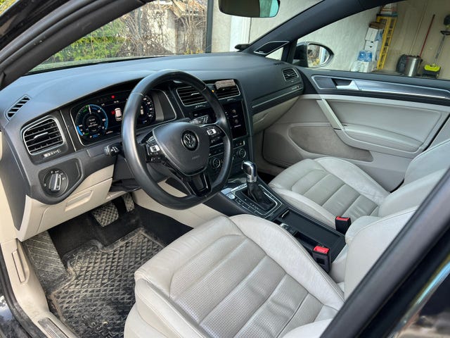 2018 VOLKSWAGEN GOLF - 10