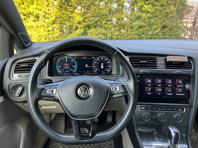 2018 VOLKSWAGEN GOLF - 8