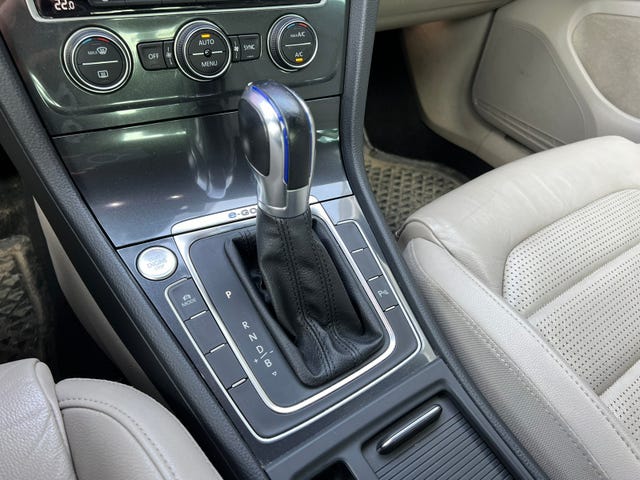 2018 VOLKSWAGEN GOLF - 14