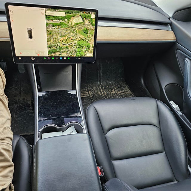 5YJ3E7EB0KF316214 2019 TESLA MODEL 3-4