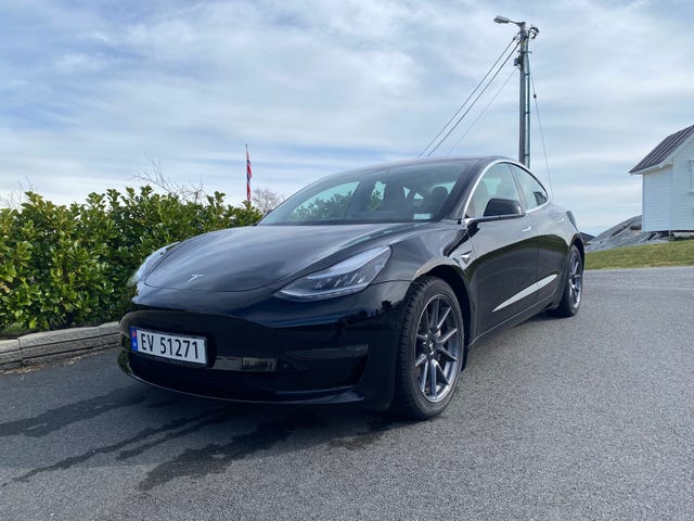 5YJ3E7EB3KF239516 2019 TESLA MODEL 3-0