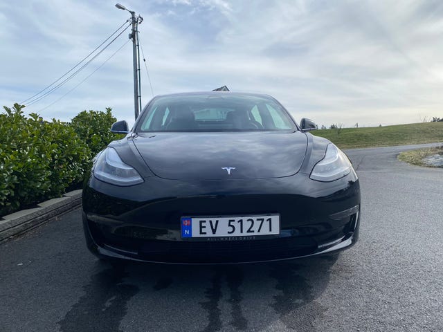 5YJ3E7EB3KF239516 2019 TESLA MODEL 3-1