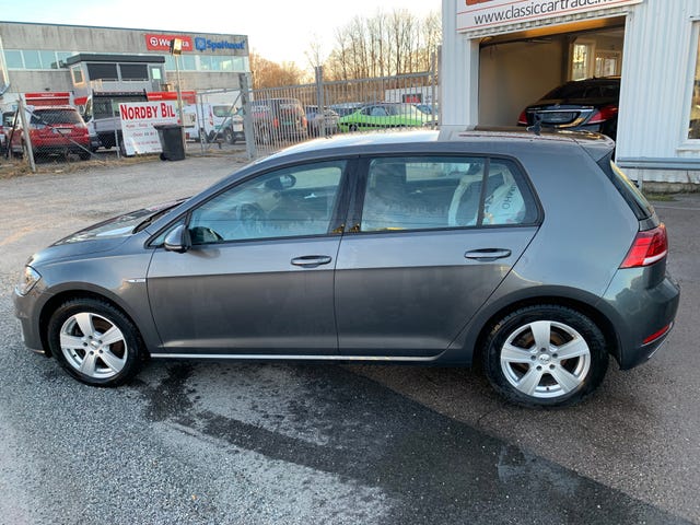 2019 VOLKSWAGEN GOLF - 8
