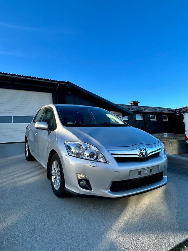 SB1KS56E50E038267 2011 TOYOTA AURIS-1