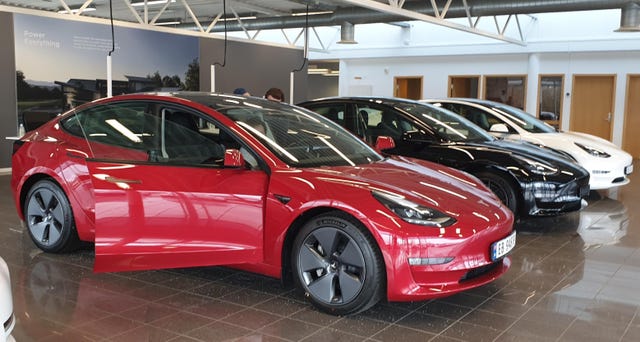 5YJ3E7EB3MF890308 2021 TESLA MODEL 3-0