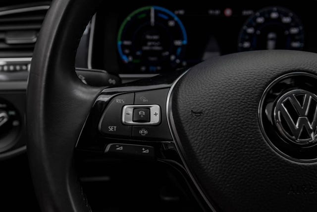 2019 VOLKSWAGEN GOLF - 10