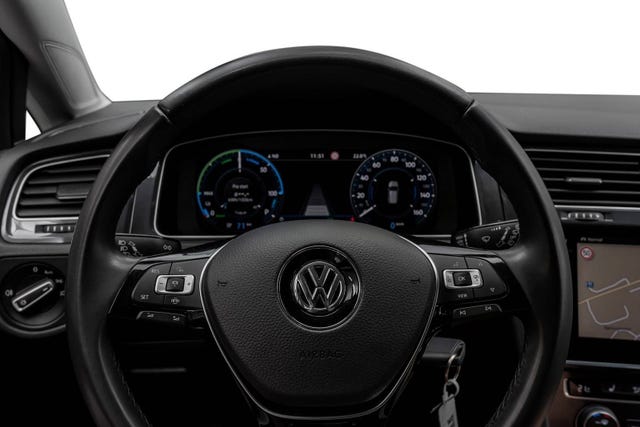 2019 VOLKSWAGEN GOLF - 11