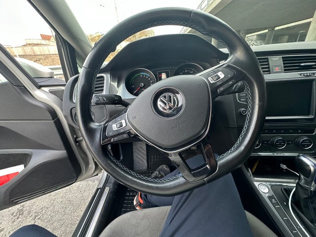 2015 VOLKSWAGEN GOLF - 23