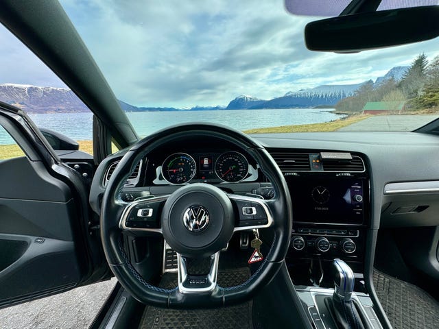 2019 VOLKSWAGEN GOLF - 19