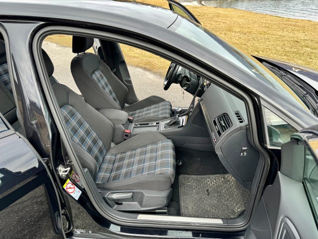 2019 VOLKSWAGEN GOLF - 22